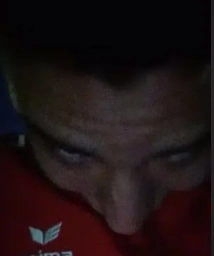 Стикер Ярик легенда :: @fStikBot - 6