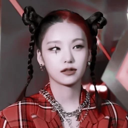 ♡‌ ࣪›は :: yeji :: { @helpik_lisonki } - 