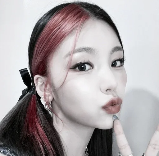 person human face eyelash