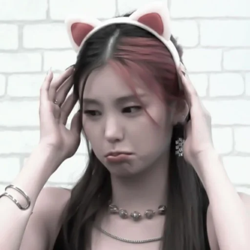 Sticker ₊°⿻ 🩰• °𝗒𝖾𝗃𝗂𝖻𝗒 @help_jennsoo - 0