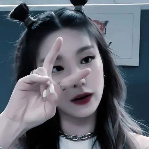 #𝘺𝘦𝘫𝘪`🎟 :; @lomicor - 