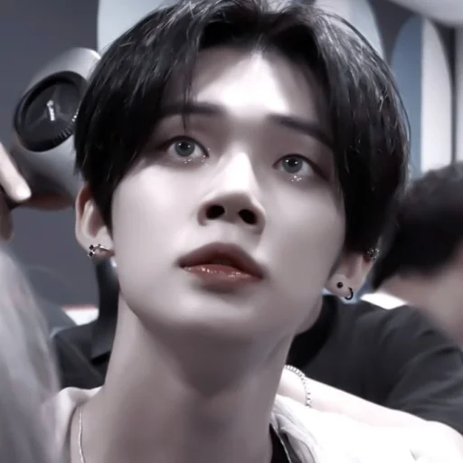 человеческое лицо Человек черные волосы