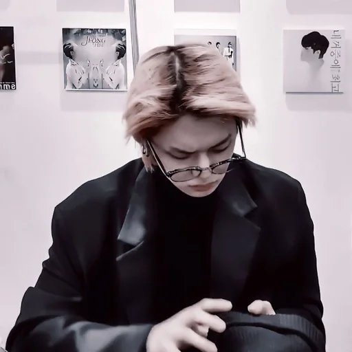 Человек человеческое лицо одежда