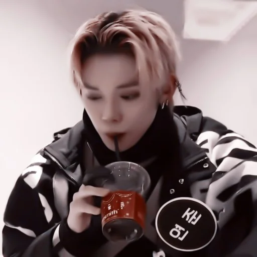 Стикер ミ🍣 ;; yeonjun by @xiolaim - 10