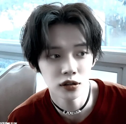 цв ёнджун (@helpjeyy) :: @fStikBot - person