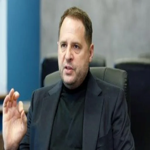 Стикер yermak - 1