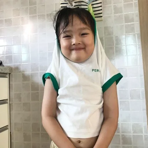 Sticker ylay by @fStikBot - 4