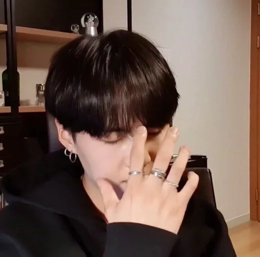 Человек комнатный стена