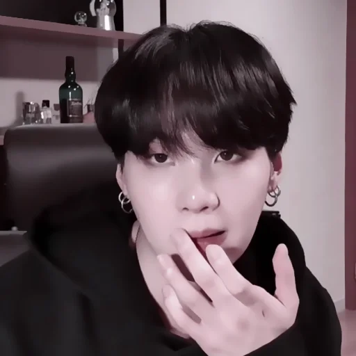 Человек комнатный стена