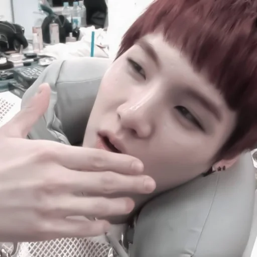 Sticker #𝐦𝐨𝐨𝐝: 𝘆𝗼𝗼𝗻𝗴𝗶 ;: by @paradismaudit - 11