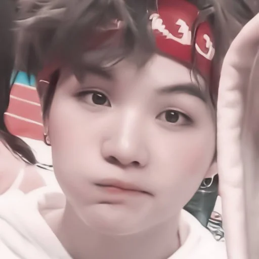 Sticker #𝐦𝐨𝐨𝐝: 𝘆𝗼𝗼𝗻𝗴𝗶 ;: by @paradismaudit - 1