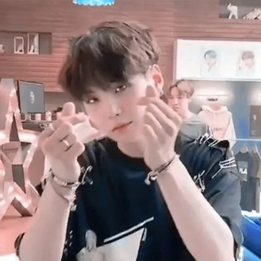 цв юнги (@helpjeyy) :: @fStikBot - Человек