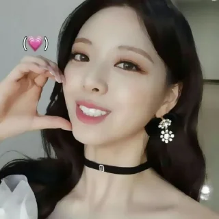 Стикер ((🩰) ›› yuna by @doughnuthelpp - 5