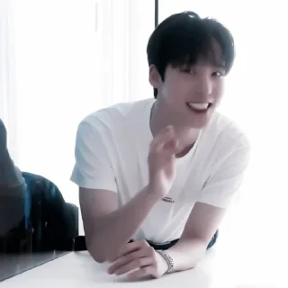 Стикер 🤖 - 𝐲𝐮𝐧𝐡𝐨`. | @pecjuwr - 8