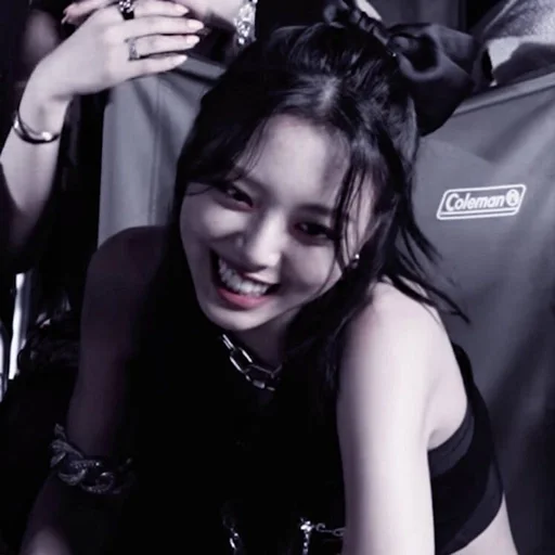 Sticker yuna 💷 ^^ by @fancamstanf :: @fStikBot - 10