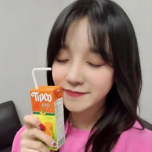 Стикер (🐋)) yuqi @lilacstckrs - 2