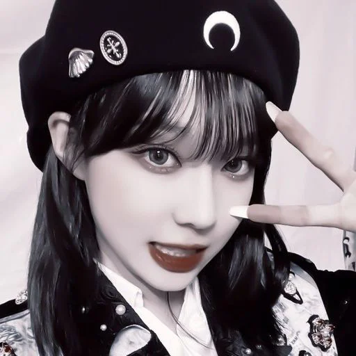 Стикер Избранные • @sticbot - 2