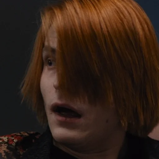 Человек одежда чёлка