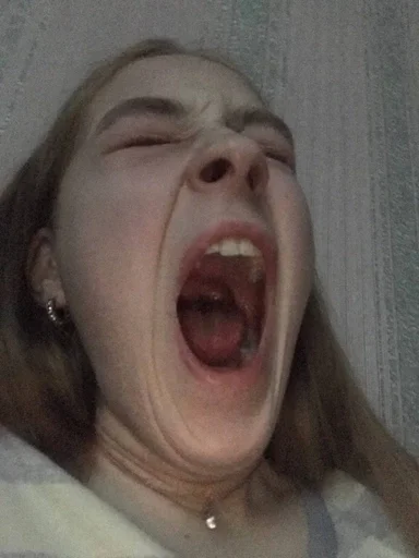 Человек зуб губа