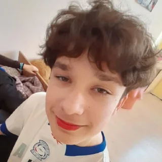 Sticker 🧔‍♂️ - 0