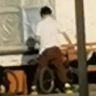 Sticker 🧔‍♂️ - 3